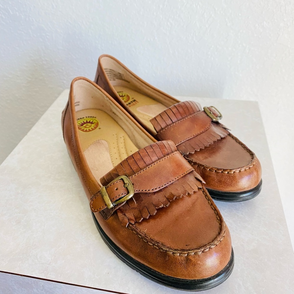 Vintage Brown Earth Spirit leather loafers